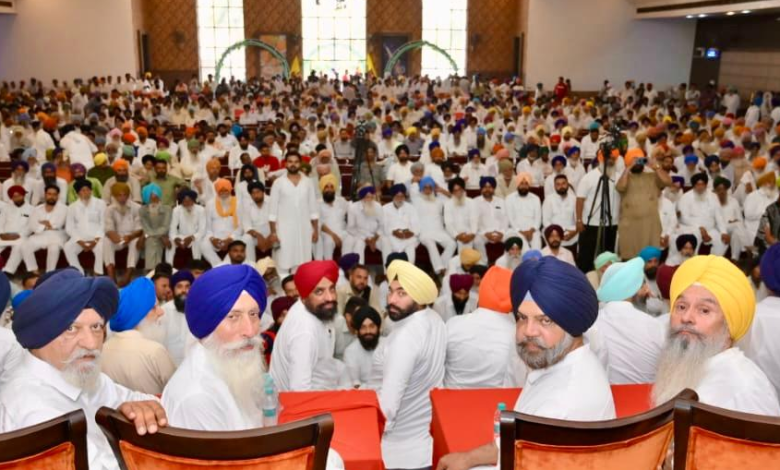 ਮੋਗਾ ਮੀਟਿੰਗ ਨੇ ਸੂਬੇ ਭਰ ਦੇ ਅਕਾਲੀ ਵਰਕਰਾਂ ਦੀ ਅਣਥੱਕ ਮਿਹਨਤ ਦੇ ਨਤੀਜੇ ਤੇ ਮੋਹਰ ਲਗਾਈ - ਇਯਾਲੀ ਮੋਗਾ ਮੀਟਿੰਗ ਨੇ ਸੂਬੇ ਭਰ ਦੇ ਅਕਾਲੀ ਵਰਕਰਾਂ ਦੀ ਅਣਥੱਕ ਮਿਹਨਤ ਦੇ ਨਤੀਜੇ ਤੇ ਮੋਹਰ ਲਗਾਈ - ਇਯਾਲੀ