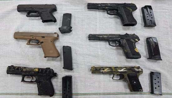 पंजाब में आतंक फैलाने की साजिश नाकाम, ANTF ने विदेशी हथियारों के साथ तस्करों को पकड़ा पंजाब में आतंक फैलाने की साजिश नाकाम, ANTF ने विदेशी हथियारों के साथ तस्करों को पकड़ा