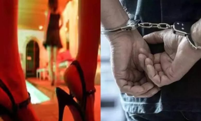 ਸਪਾ ਸੈਂਟਰ ਦੀ ਆੜ 'ਚ ਚੱਲ ਰਿਹਾ ਸੀ ਸੈਕਸ ਰੈਕੇਟ, ਪੁਲਿਸ ਨੇ ਮਾਰਿਆ ਛਾਪਾ ਤਾਂ ਮਚੀ ਭਗਦੜ; ਮੌਕੇ ਤੋਂ ਮਿਲੀਆਂ ਕਈ ਕੁੜੀਆਂ