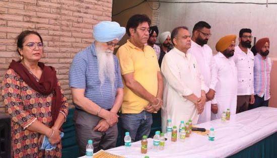 ਅਰੋੜਾ ਵੱਲੋਂ ਅਹਿਮਦਾਬਾਦ ਜਹਾਜ਼ ਹਾਦਸੇ ਦੇ ਪੀੜਤਾਂ ਨੂੰ ਕੀਤੀ ਗਈ ਸ਼ਰਧਾਂਜਲੀ ਭੇਟ