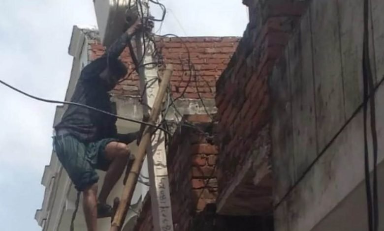 ਬਿਜਲੀ ਕਨੈਕਸ਼ਨ ਕੱਟਣ ਗਏ ਜੇਈ ਨਾਲ ਕੁੱਟਮਾਰ, ਮਿਲੀ ਜਾਨੋਂ ਮਾਰਨ ਦੀ ਧਮਕੀ