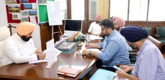 ਹਰਜੋਤ ਬੈਂਸ ਵੱਲੋਂ ਹੜ੍ਹ ਸੁਰੱਖਿਆ ਪ੍ਰੋਜੈਕਟਾਂ ਨੂੰ ਮੁਕੰਮਲ ਕਰਨ ਦੇ ਆਦੇਸ਼ ਹਰਜੋਤ ਬੈਂਸ ਵੱਲੋਂ ਹੜ੍ਹ ਸੁਰੱਖਿਆ ਪ੍ਰੋਜੈਕਟਾਂ ਨੂੰ ਮੁਕੰਮਲ ਕਰਨ ਦੇ ਆਦੇਸ਼