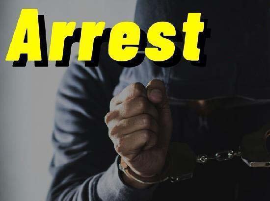 नाभा रेलवे स्टेशन पर लूट की वारदात से हड़कंप, पुलिस ने 7 लुटेरे चंद घंटों में दबोचे नाभा रेलवे स्टेशन पर लूट की वारदात से हड़कंप, पुलिस ने 7 लुटेरे चंद घंटों में दबोचे