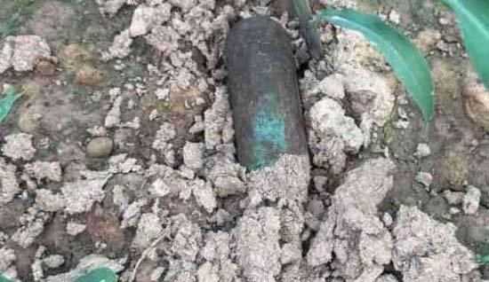 ਖਾਲੀ ਪਲਾਟ 'ਚੋਂ ਮਿਲੀ ਬੰਬ.ਨੁਮਾ ਚੀਜ਼- ਦਹਿਸ਼ਤ ਦਾ ਮਾਹੌਲ