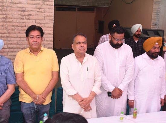 ਅਰੋੜਾ ਨੇ ਵਾਰਡ ਨੰਬਰ 60 ਵਿੱਚ ਘਰ-ਘਰ ਪ੍ਰਚਾਰ ਦੌਰਾਨ ਵੋਟਰਾਂ ਨਾਲ ਕੀਤਾ ਸੰਪਰਕ