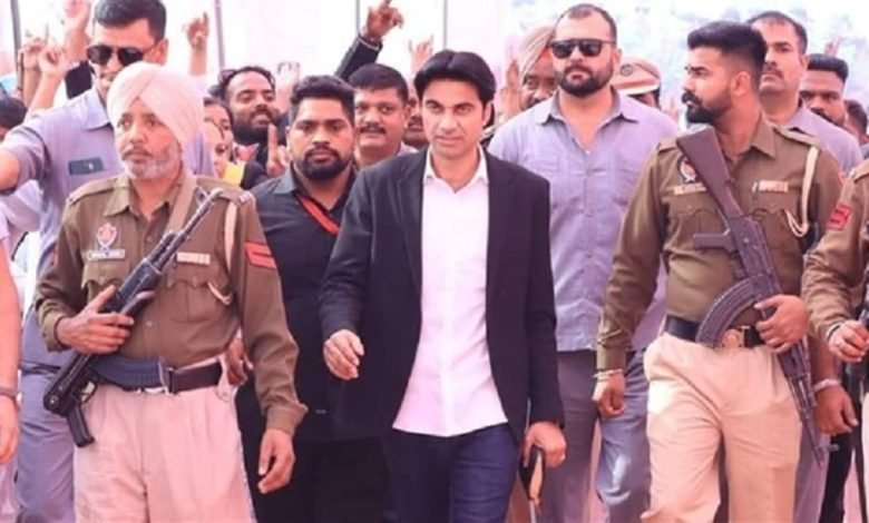 ਪਾਸਟਰ ਬਜਿੰਦਰ ਸਿੰਘ ਕੋਲੋਂ ਬਰਾਮਦ ਹੋਇਆ ਮੋਬਾਇਲ, ਸਵਾਲਾਂ ਦੇ ਘੇਰੇ ’ਚ ਜੇਲ੍ਹ ਪ੍ਰਸ਼ਾਸਨ