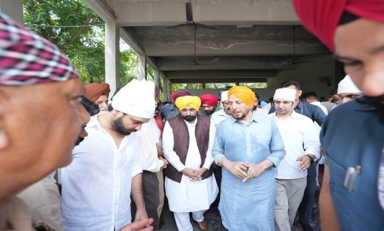 ਗੁਰਦਾਸ ਮਾਨ ਦੇ ਭਰਾ ਗੁਰਪੰਥ ਮਾਨ ਦਾ ਹੋਇਆ ਸਸਕਾਰ, CM Mann ਸਮੇਤ ਕਈ ਸ਼ਖ਼ਸੀਅਤਾਂ ਰਹੀਆਂ ਹਾਜ਼ਰ