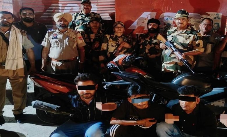 ਹਥਿਆਰ ਤਸਕਰੀ ਗਿਰੋਹ ਦੇ ਤਿੰਨ ਮੈਂਬਰ ਛੇ ਵਿਦੇਸ਼ੀ ਪਿਸਤੌਲਾਂ ਸਣੇ ਗ੍ਰਿਫ਼ਤਾਰ