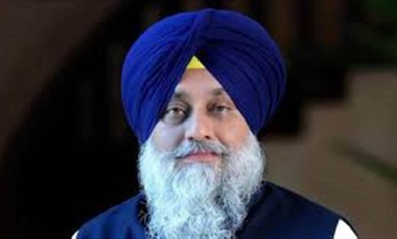 ਸੁਖਬੀਰ ਸਿੰਘ ਬਾਦਲ ਨੇ ਕਿਹਾ ਕਿ ਸ਼੍ਰੋਮਣੀ ਅਕਾਲੀ ਦਲ ਬਿਕਰਮ ਸਿੰਘ ਮਜੀਠੀਆ ਦੇ ਨਾਲ ਚਟਾਨ ਵਾਂਗ ਖੜ੍ਹਾ