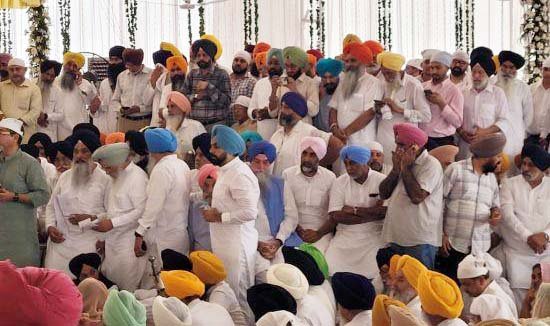 ਡੇਰਾ ਬਿਆਸ ਮੁਖੀ ਸਮੇਤ ਕਈ ਮੰਤਰੀ ਢੀਂਡਸਾ ਦੀ ਅੰਤਿਮ ਅਰਦਾਸ ਦੌਰਾਨ ਪਹੁੰਚੇ