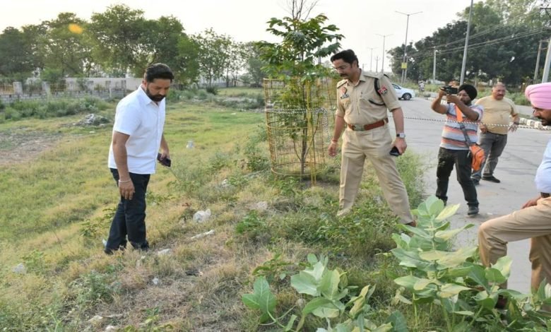 ਪਟਿਆਲਾ 'ਚ ਮੁਕਾਬਲੇ ਦੌਰਾਨ ਜ਼ਖ਼ਮੀ ਹੋਇਆ ਗੈਂਗਸਟਰ ਸੰਨੀ ਪਟਿਆਲਾ 'ਚ ਮੁਕਾਬਲੇ ਦੌਰਾਨ ਜ਼ਖ਼ਮੀ ਹੋਇਆ ਗੈਂਗਸਟਰ ਸੰਨੀ
