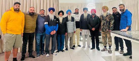 ਨਿਉਜੀਲੈਂਡ ਵਸਦੇ ਪੰਜਾਬੀ ਭਾਈਚਾਰੇ ਵੱਲੋਂ ਲੈਕਚਰਾਰ ਅੰਮ੍ਰਿਤਪਾਲ ਸਿੰਘ ਦਾ ਸਨਮਾਨ ਨਿਉਜੀਲੈਂਡ ਵਸਦੇ ਪੰਜਾਬੀ ਭਾਈਚਾਰੇ ਵੱਲੋਂ ਲੈਕਚਰਾਰ ਅੰਮ੍ਰਿਤਪਾਲ ਸਿੰਘ ਦਾ ਸਨਮਾਨ