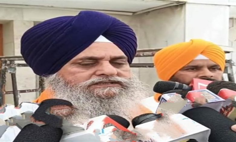ਕਮਲ ਕੌਰ ਦੇ ਕਤਲ ਨੂੰ ਸ੍ਰੀ ਅਕਾਲ ਤਖਤ ਸਾਹਿਬ ਦੇ ਮੁੱਖ ਗ੍ਰੰਥੀ ਨੇ ਕਿਹਾ ਜਾਇਜ਼ ਕਮਲ ਕੌਰ ਦੇ ਕਤਲ ਨੂੰ ਸ੍ਰੀ ਅਕਾਲ ਤਖਤ ਸਾਹਿਬ ਦੇ ਮੁੱਖ ਗ੍ਰੰਥੀ ਨੇ ਕਿਹਾ ਜਾਇਜ਼