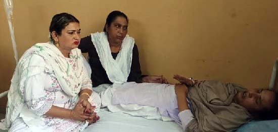 ਪੰਜਾਬ 'ਚ ਕਿੰਨਰ ਦੇ ਘਰ ਵੱਡੀ ਲੁੱਟ! ਚੇਲੇ ਨੇ ਸਾਥੀਆਂ ਨਾਲ ਮਿਲ ਕੇ ਸੋਨਾ ਅਤੇ ਲੱਖਾਂ ਰੁਪਏ ਦੀ ਨਕਦੀ ਲੈ ਕੇ ਹੋਇਆ ਫਰਾਰ