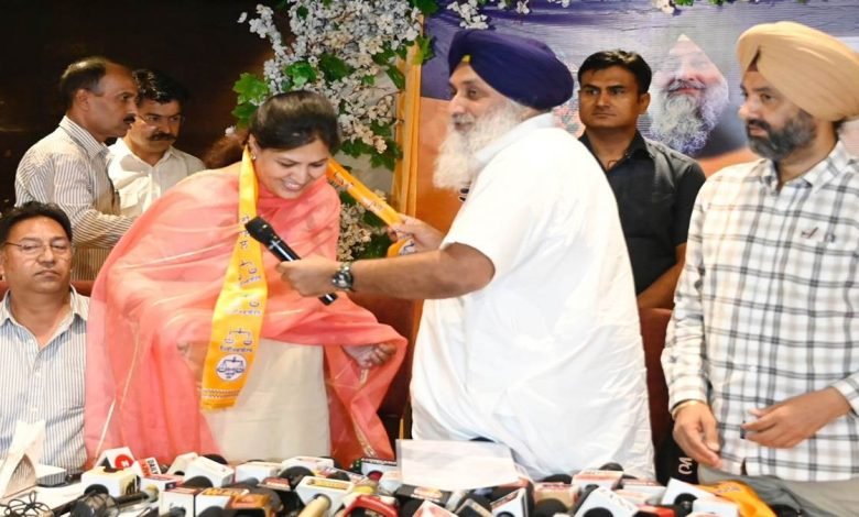 ਸੁਖਬੀਰ ਨੇ ਆਪਣਿਆਂ ਤੇ ਬੇਗਾਨਿਆਂ ਨੂੰ ਮਨਾਉਣ ਦੀ ਮੁਹਿੰਮ ਕੀਤੀ ਸ਼ੁਰੂ