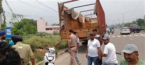 ਹਾਈਵੇਅ 'ਤੇ ਖੜੇ ਟਰੱਕ ਨਾਲ ਐਕਟੀਵਾ ਦੀ ਭਿਆਨਕ ਟੱਕਰ, ਮੌਕੇ 'ਤੇ ਹੋਈ ਚਾਲਕ ਦੀ ਮੌਤ