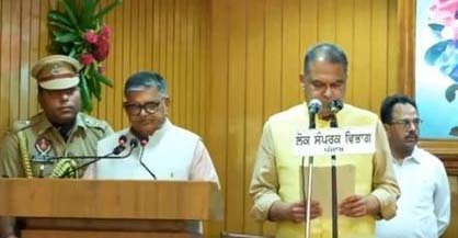 BIG BREAKING: संजीव अरोड़ा ने ली मंत्रीपद की शपथ