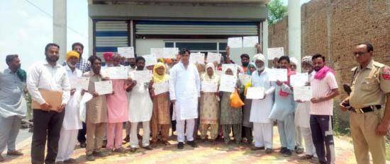 ਪੰਜਾਬ ਸਰਕਾਰ ਵੱਲੋਂ SC ਭਾਈਚਾਰਿਆਂ ਦਾ ਕਰਜ਼ਾ ਮਾਫ, ਵਿਧਾਇਕ ਨੇ ਵੰਡੇ ਖੁਸ਼ੀਆਂ ਦੇ ਸਰਟੀਫਿਕੇਟ