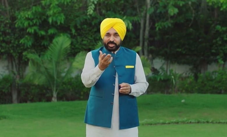 ਵਾਹਨ ਰਜਿਸਟ੍ਰੇਸ਼ਨ ਨਾਲ ਸਬੰਧਤ 27 ਸੇਵਾਵਾਂ ਅਤੇ ਮਾਲ ਵਿਭਾਗ ਨਾਲ ਸਬੰਧਤ 5 ਹੋਰ ਸੇਵਾਵਾਂ ਹੁਣ ਸੇਵਾ ਕੇਂਦਰਾਂ 'ਚ ਮਿਲਣਗੀਆਂ ਵਾਹਨ ਰਜਿਸਟ੍ਰੇਸ਼ਨ ਨਾਲ ਸਬੰਧਤ 27 ਸੇਵਾਵਾਂ ਅਤੇ ਮਾਲ ਵਿਭਾਗ ਨਾਲ ਸਬੰਧਤ 5 ਹੋਰ ਸੇਵਾਵਾਂ ਹੁਣ ਸੇਵਾ ਕੇਂਦਰਾਂ 'ਚ ਮਿਲਣਗੀਆਂ