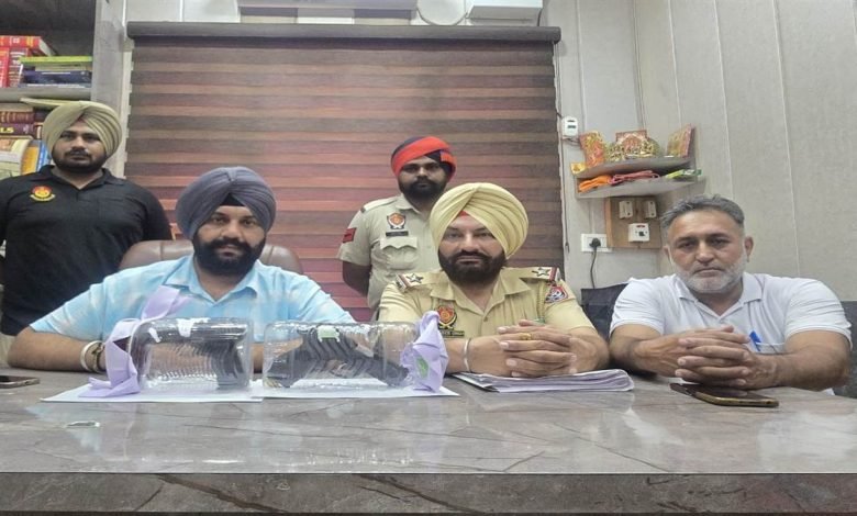 ਹਥਿਆਰਾਂ ਦੀ ਤਸਕਰੀ ਕਰਨ ਵਾਲੇ ਗਿਰੋਹ ਦਾ ਇਕ ਹੋਰ ਸਾਥੀ ਸੀਆਈਏ ਵੱਲੋਂ ਗ੍ਰਿਫਤਾਰ