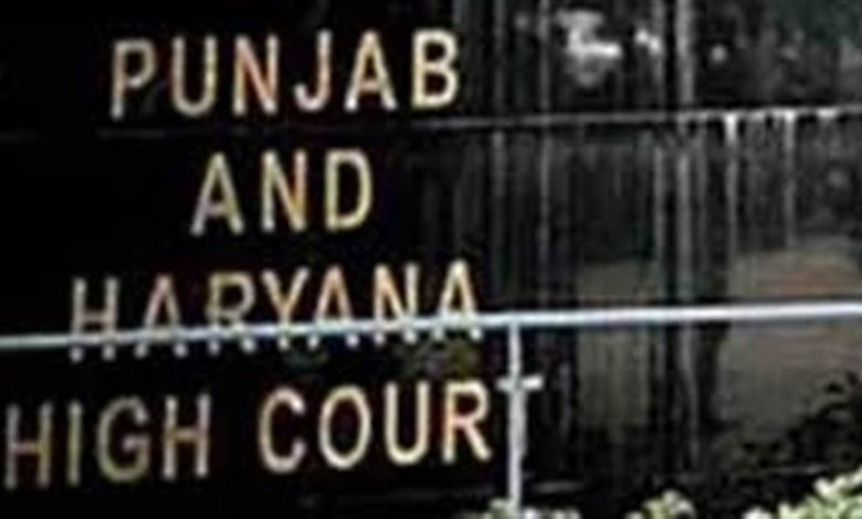 ਜਨਤਕ ਥਾਵਾਂ ’ਤੇ ਕਿਰਪਾਨ ਪਹਿਨਣ ਦੇ ਅਧਿਕਾਰ ਲਈ SGPC ਪੁੱਜੀ ਹਾਈ ਕੋਰਟ, ਸਿੱਖ ਪ੍ਰਤੀਕਾਂ ਲਈ ਸਮਾਨ ਦਿਸ਼ਾ-ਨਿਰਦੇਸ਼ਾਂ ਦੀ ਕੀਤੀ ਮੰਗ