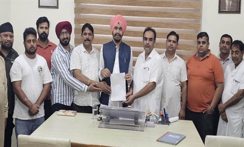 ਐਸੋਸੀਏਸ਼ਨਾਂ ਨੇ ਪੂਰਨ ਤੌਰ ’ਤੇ ਸਬਜ਼ੀ ਮੰਡੀ ਬੰਦ ਰੱਖਣ ਦਾ ਕੀਤਾ ਐਲਾਨ