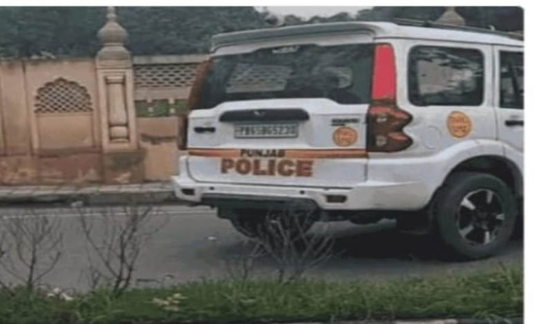 ਕੰਪਨੀ ਬਾਗ ਨੇੜੇ ਪੁਲਿਸ ਤੇ ਬਦਮਾਸ਼ਾਂ ਵਿਚਾਲੇ ਮੁਕਾਬਲਾ ਕੰਪਨੀ ਬਾਗ ਨੇੜੇ ਪੁਲਿਸ ਤੇ ਬਦਮਾਸ਼ਾਂ ਵਿਚਾਲੇ ਮੁਕਾਬਲਾ