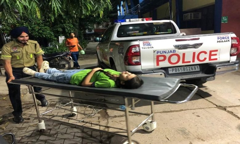ਭੂਸ਼ਣ ਫੈਕਟਰੀ ਦੇ ਸਾਹਮਣੇ ਬਣੇ ਕੱਟ ’ਤੇ ਆਟੋ ਪਲਟਿਆ, ਇੱਕ ਵਿਦਿਆਰਥਣ ਸਮੇਤ 3 ਜ਼ਖ਼ਮੀ ਭੂਸ਼ਣ ਫੈਕਟਰੀ ਦੇ ਸਾਹਮਣੇ ਬਣੇ ਕੱਟ ’ਤੇ ਆਟੋ ਪਲਟਿਆ, ਇੱਕ ਵਿਦਿਆਰਥਣ ਸਮੇਤ 3 ਜ਼ਖ਼ਮੀ