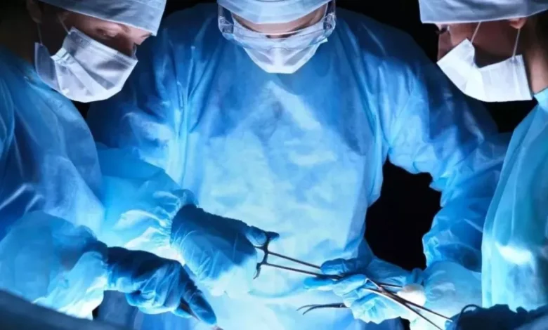 ਔਰਤ ਦੇ ਪੇਟ 'ਚੋਂ ਨਿਕਲਿਆ 10.6 ਕਿਲੋ ਦਾ ਟਿਊਮਰ, ਡਾਕਟਰ ਵੀ ਰਹਿ ਗਏ ਦੰਗ; ਆਪ੍ਰੇਸ਼ਨ ਕਰਨ ਵਾਲੀ ਟੀਮ ਦੀ ਹੋ ਰਹੀ ਪ੍ਰਸ਼ੰਸਾ ਔਰਤ ਦੇ ਪੇਟ 'ਚੋਂ ਨਿਕਲਿਆ 10.6 ਕਿਲੋ ਦਾ ਟਿਊਮਰ, ਡਾਕਟਰ ਵੀ ਰਹਿ ਗਏ ਦੰਗ; ਆਪ੍ਰੇਸ਼ਨ ਕਰਨ ਵਾਲੀ ਟੀਮ ਦੀ ਹੋ ਰਹੀ ਪ੍ਰਸ਼ੰਸਾ