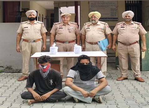 ਪਾਕਿਸਤਾਨ ਤੋਂ ਮੰਗਵਾਈ ਗਈ ਇਕ ਕਿੱਲੋ ਹੈਰੋਇਨ ਸਣੇ ਦੋ ਜਣੇ ਗ੍ਰਿਫਤਾਰ