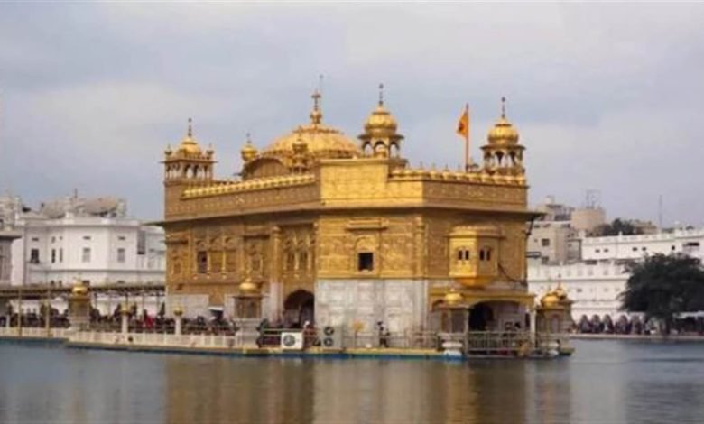 ਸ੍ਰੀ ਹਰਿਮੰਦਰ ਸਾਹਿਬ ਨੂੰ RDX ਨਾਲ ਉਡਾਉਣ ਦੀ ਧਮਕੀ, ਈਮੇਲ ਮਿਲਦੇ ਹੀ ਫੈਲੀ ਦਹਿਸ਼ਤ; ਵਧਾਈ ਗਈ ਸੁਰੱਖਿਆ