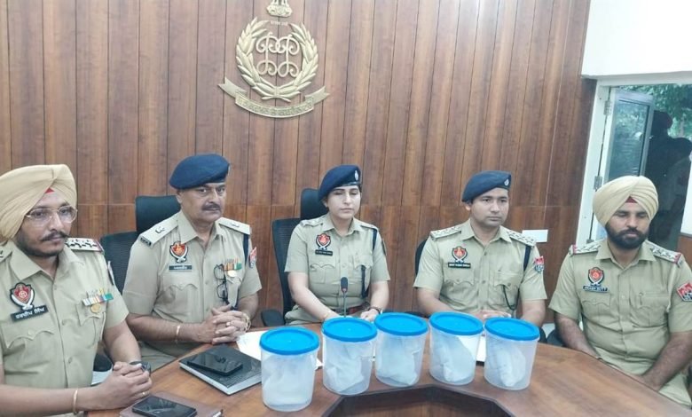 ਲਾਰੈਂਸ ਬਿਸ਼ਨੋਈ ਦਾ ਕਰੀਬੀ ਗੈਂਗਸਟਰ ਰਵੀ ਰਾਜਗੜ ਗ੍ਰਿਫਤਾਰ, 5 ਪਿਸਟਲ-ਮੈਗਜ਼ੀਨ ਤੇ 7 ਰੋਂਦ ਬਰਾਮਦ