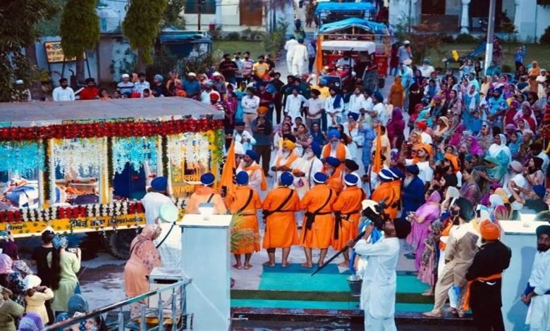 ਗੁਰਦੁਆਰਾ ਬਾਬਾ ਸ਼ਹੀਦ ਸਿੰਘ ਡੱਲਾ ਛੇਵੀਂ ਪਾਤਸ਼ਾਹੀ ਤੋਂ ਮਹਾਨ ਨਗਰ ਕੀਰਤਨ ਸਜਾਏ