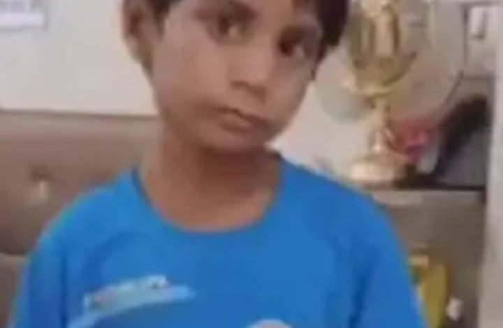 ਸੱਤ ਸਾਲ ਦੇ ਬੱਚੇ ਨੂੰ ਸ੍ਰੀ ਹਰਿਮੰਦਰ ਸਾਹਿਬ ਦੀ ਪਰਿਕਰਮਾ 'ਚ ਛੱਡ ਗਿਆ ਪਰਿਵਾਰ