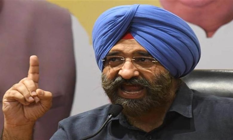 ਮਨਜਿੰਦਰ ਸਿੰਘ ਸਿਰਸਾ ਨੇ ਅਮਨ ਅਰੋੜਾ ਨੂੰ ਭੇਜਿਆ ਕਾਨੂੰਨੀ ਨੋਟਿਸ, ਕਿਹਾ- 24 ਘੰਟਿਆਂ ’ਚ ਵਾਪਸ ਲਓ ਬਿਆਨ ਤੇ ਮੰਗੋ ਮਾਫੀ