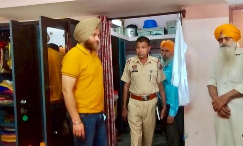 ਚੋਰਾਂ ਨੇ ਇੱਕ ਘਰ ਨੂੰ ਬਣਾਇਆ ਨਿਸ਼ਾਨਾ, ਸੋਨੇ- ਚਾਂਦੀ ਦੇ ਗਹਿਣੇ, ਨਗਦੀ ਤੇ ਸਕੂਟਰੀ ਲੈਕੇ ਹੋਏ ਰਫ਼ੂ ਚੱਕਰ