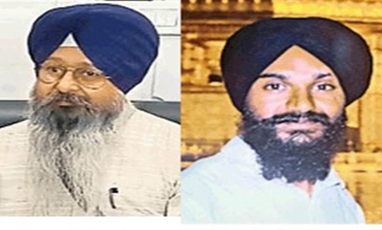 ਸ੍ਰੀ ਹਰਿਮੰਦਰ ਸਾਹਿਬ 'ਚ ਸੰਗਤ ਨਾਲ ਠੱਗੀ ਮਾਰਨ ਦਾ ਨਵਾਂ ਮਾਮਲਾ, ਗਾਈਡ ਬਣ ਕੇ ਸੇਵਾਦਾਰਾਂ ਦੀ ਮਿਲੀਭੁਗਤ ਨਾਲ ਇਕੱਠੇ ਕੀਤੇ ਲੱਖਾਂ ਰੁਪਏ