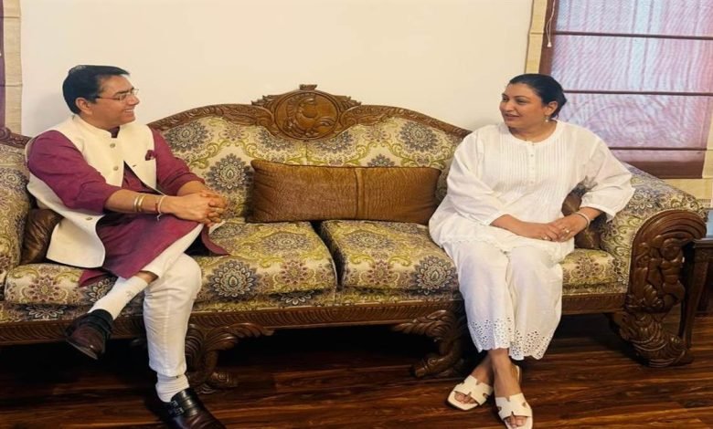 ਅਨਮੋਲ ਗਗਨ ਮਾਨ ਨੇ 24 ਘੰਟੇ ਦੇ ਅੰਦਰ ਵਾਪਸ ਲਿਆ ਅਸਤੀਫ਼ਾ, ਪਾਰਟੀ ਪ੍ਰਧਾਨ ਨਾਲ ਮੁਲਾਕਾਤ ਤੋਂ ਬਾਅਦ ਲਿਆ ਫੈਸਲਾ ਅਨਮੋਲ ਗਗਨ ਮਾਨ ਨੇ 24 ਘੰਟੇ ਦੇ ਅੰਦਰ ਵਾਪਸ ਲਿਆ ਅਸਤੀਫ਼ਾ, ਪਾਰਟੀ ਪ੍ਰਧਾਨ ਨਾਲ ਮੁਲਾਕਾਤ ਤੋਂ ਬਾਅਦ ਲਿਆ ਫੈਸਲਾ