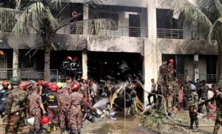 ਢਾਕਾ ਜਹਾਜ਼ ਹਾਦਸੇ ਤੋਂ ਬਾਅਦ ਵਿਦਿਆਰਥੀਆਂ ਦਾ ਭੜਕਿਆ ਗੁੱਸਾ, ਅੰਤਰਿਮ ਸਰਕਾਰ ਦੇ ਸਲਾਹਕਾਰਾਂ ਨੂੰ ਭਜਾਇਆ; ਹੁਣ ਤੱਕ 31 ਲੋਕਾਂ ਦੀ ਮੌਤ