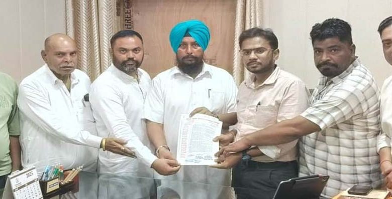 ਪ੍ਰਸ਼ਾਸਨ ਸਕੂਲੀ ਬੱਚਿਆਂ ਦੀ ਸੁਰੱਖਿਆ ਯਕੀਨੀ ਬਣਾਉਣ ਲਈ ਚੁੱਕੇ ਸਖ਼ਤ ਕਦਮ : ਸਰਪੰਚ ਯੂਨੀਅਨ