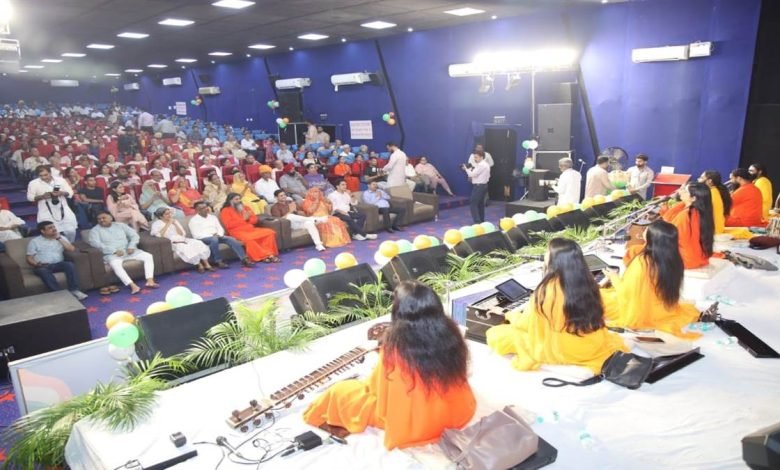 ਦਿਵਯ ਜਯੋਤੀ ਜਾਗ੍ਰਤੀ ਸੰਸਥਾਨ ਵੱਲੋਂ ਕਾਰਗਿਲ ਦਿਵਸ ਨੂੰ ਸਮਰਪਿਤ ਭਜਨ ਸੰਧਿਆ ਦਿਵਯ ਜਯੋਤੀ ਜਾਗ੍ਰਤੀ ਸੰਸਥਾਨ ਵੱਲੋਂ ਕਾਰਗਿਲ ਦਿਵਸ ਨੂੰ ਸਮਰਪਿਤ ਭਜਨ ਸੰਧਿਆ