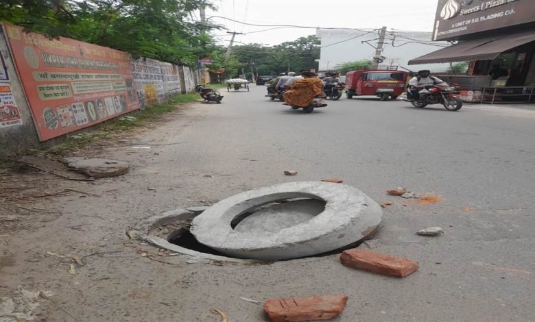 ਮੇਅਰ ਨੂੰ ਮਿਲਣ ਦੇ ਬਾਵਜੂਦ ਬਚਿੰਤ ਨਗਰ ਦਾ ਨਹੀਂ ਖੁਲਿਆ ਸੀਵਰੇਜ