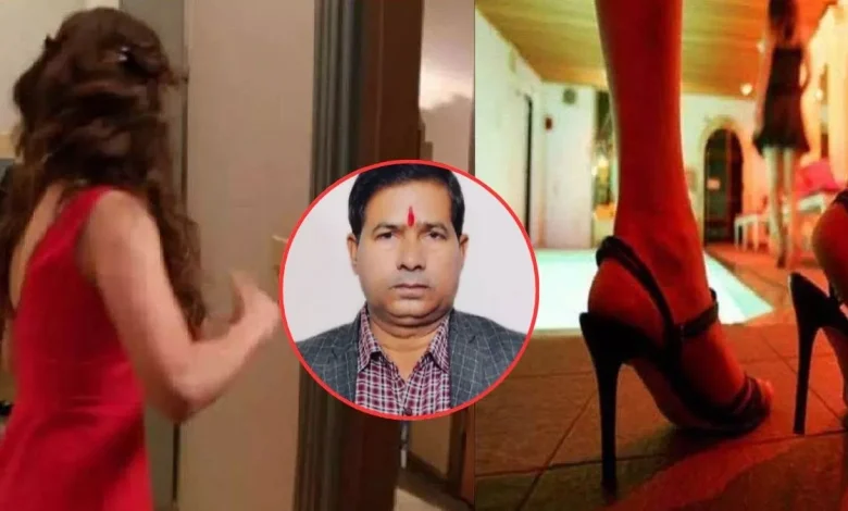 'ਕਈ ਹੋਟਲਾਂ 'ਚ ਚਲਦਾ ਹੈ ਦੇੇਹ ਵਪਾਰ...', ਇਸ ਦਿੱਗਜ ਨੇਤਾ ਨੇ ਜਿਸਮਫਿਰੋਸ਼ੀ ਦੇ ਧੰਦੇ ਦਾ ਕੀਤਾ ਪਰਦਾਫਾਸ਼ 'ਕਈ ਹੋਟਲਾਂ 'ਚ ਚਲਦਾ ਹੈ ਦੇੇਹ ਵਪਾਰ...', ਇਸ ਦਿੱਗਜ ਨੇਤਾ ਨੇ ਜਿਸਮਫਿਰੋਸ਼ੀ ਦੇ ਧੰਦੇ ਦਾ ਕੀਤਾ ਪਰਦਾਫਾਸ਼