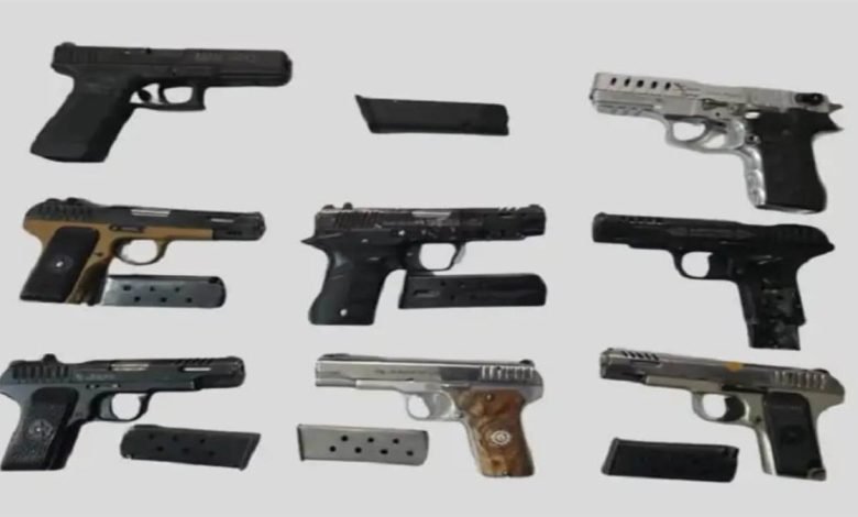 ਅੰਮ੍ਰਿਤਸਰ ਦਿਹਾਤੀ ਪੁਲਿਸ ਨੇ ਅੱਠ ਵਿਦੇਸ਼ੀ ਪਿਸਤੌਲਾਂ ਸਮੇਤ ਚਾਰ ਤਸਕਰ ਕੀਤੇ ਗ੍ਰਿਫ਼ਤਾਰ, ਮਾਮਲਾ ਦਰਜ