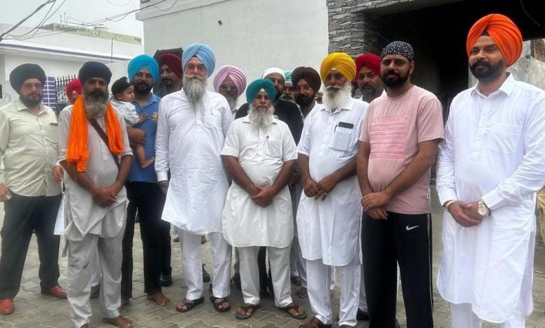 ਸਪੀਕਰ ਕੁਲਤਾਰ ਸਿੰਘ ਸੰਧਵਾਂ ਮੁੱਦਕੀ ਵਿਖੇ ਸੁਰਜੀਤ ਕੌਰ ਦੇ ਭੋਗ ਦੀ ਅੰਤਿਮ ਅਰਦਾਸ ਵਿਚ ਸ਼ਾਮਲ ਹੋਏ ਸਪੀਕਰ ਕੁਲਤਾਰ ਸਿੰਘ ਸੰਧਵਾਂ ਮੁੱਦਕੀ ਵਿਖੇ ਸੁਰਜੀਤ ਕੌਰ ਦੇ ਭੋਗ ਦੀ ਅੰਤਿਮ ਅਰਦਾਸ ਵਿਚ ਸ਼ਾਮਲ ਹੋਏ