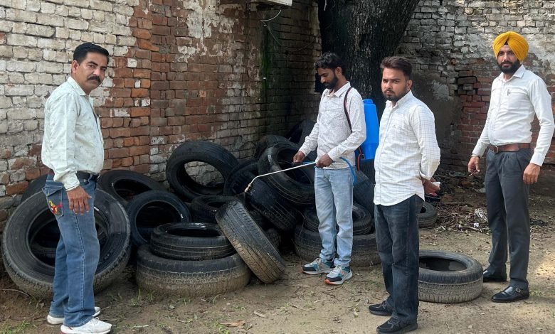 ਡੇਂਗੂ ਲਾਰਵਾ ਨਸ਼ਟ ਕਰਨ ਲਈ ਅਤੇ ਸਿਹਤ ਵਿਭਾਗ ਵੱਲੋਂ ਲੋਕਾਂ ਨੂੰ ਜਾਗਰਿਤ ਕਰਨ ਲਈ ਟੀਮਾਂ ਗਠਿਤ