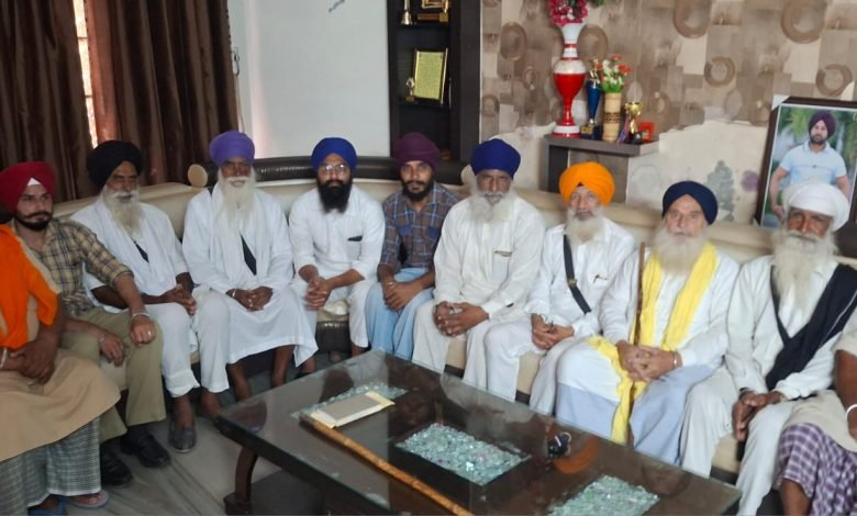 ਸ੍ਰੀ ਦਰਬਾਰ ਸਾਹਿਬ ਅੰਮ੍ਰਿਤਸਰ ਨੂੰ ਈ ਮੈਲ ਰਾਹੀਂ ਵਾਰ ਵਾਰ ਧਮਕੀਆਂ ਦੇਣ ਵਾਲਿਆਂ ਨੂੰ ਤੁਰੰਤ ਭਾਲ ਕਰਕੇ ਗ੍ਰਿਫਤਾਰ ਕੀਤਾ ਜਾਵੇ :- ਭੁੱਲਰ