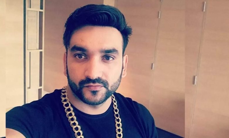 ਹਰਿਆਣਵੀ ਸਿੰਗਰ ਰਾਹੁਲ ਫਾਜ਼ਿਲਪੁਰੀਆ 'ਤੇ ਫਾਇਰਿੰਗ ਮਾਮਲੇ 'ਚ FIR ਦਰਜ, ਖੰਗਾਲੇ ਜਾ ਰਹੇ ਆਸਪਾਸ ਲੱਗੇ CCTV ਫੁਟੇਜ ਹਰਿਆਣਵੀ ਸਿੰਗਰ ਰਾਹੁਲ ਫਾਜ਼ਿਲਪੁਰੀਆ 'ਤੇ ਫਾਇਰਿੰਗ ਮਾਮਲੇ 'ਚ FIR ਦਰਜ, ਖੰਗਾਲੇ ਜਾ ਰਹੇ ਆਸਪਾਸ ਲੱਗੇ CCTV ਫੁਟੇਜ