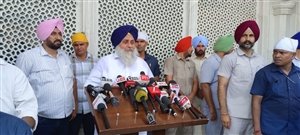 ਪੰਜਾਬ 'ਚ ਲੈਂਡ ਪੁਲਿੰਗ ਦੇ ਸੰਘਰਸ਼ ਦੀ ਫਤਹਿ ਨੂੰ ਲੈ ਕੇ ਸ਼੍ਰੋਮਣੀ ਅਕਾਲੀ ਦਲ ਨੇ ਸ੍ਰੀ ਅਕਾਲ ਤਖਤ ਸਾਹਿਬ 'ਤੇ ਕੀਤੀ ਸ਼ੁਕਰਾਨੇ ਦੀ ਅਰਦਾਸ