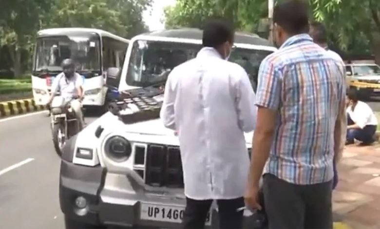 ਤੇਜ਼ ਰਫ਼ਤਾਰ ਥਾਰ ਨੇ ਦੋ ਲੋਕਾਂ ਨੂੰ ਕੁਚਲਿਆ, ਇੱਕ ਦੀ ਮੌਤ ਤੇ ਦੂਜਾ ਜ਼ਖ਼ਮੀ